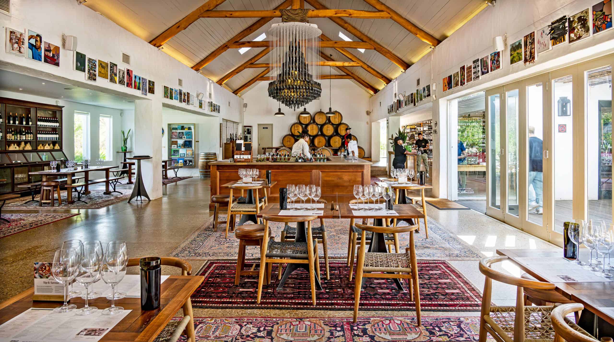 Spier-Tasting-Room-Chandelier-people-AP-2 (1) (1)